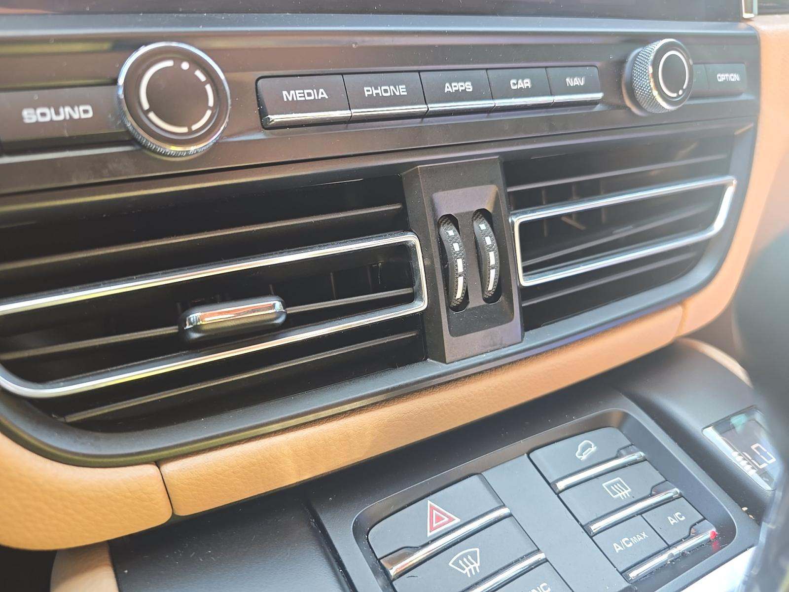2020 Porsche Macan S AWD