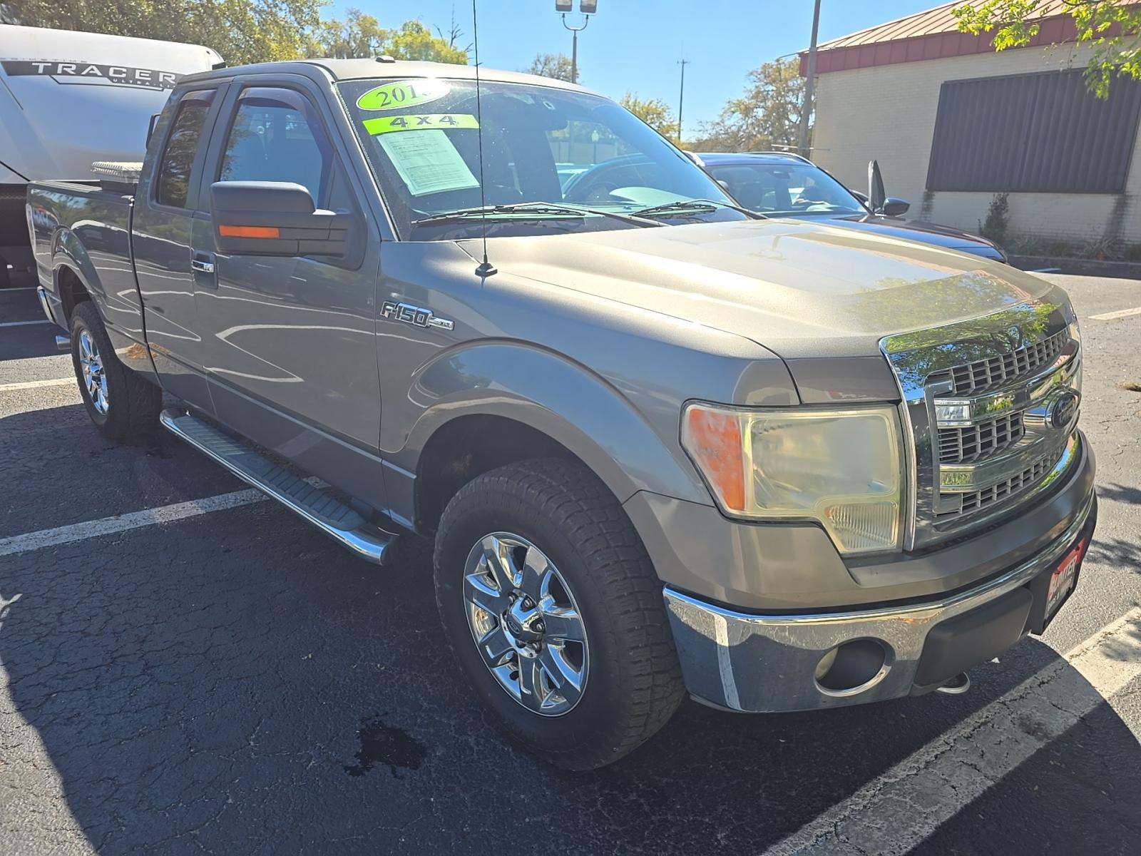 FORD F-150 - 4