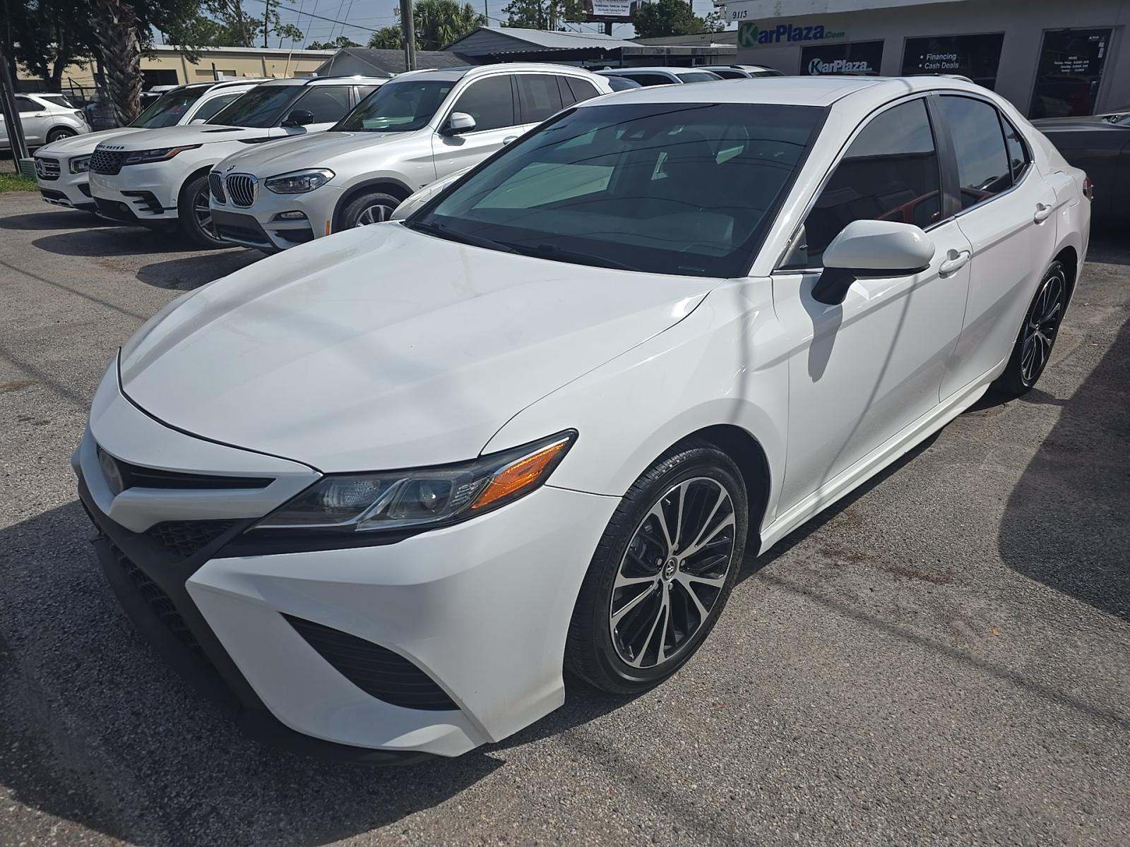TOYOTA CAMRY - 1