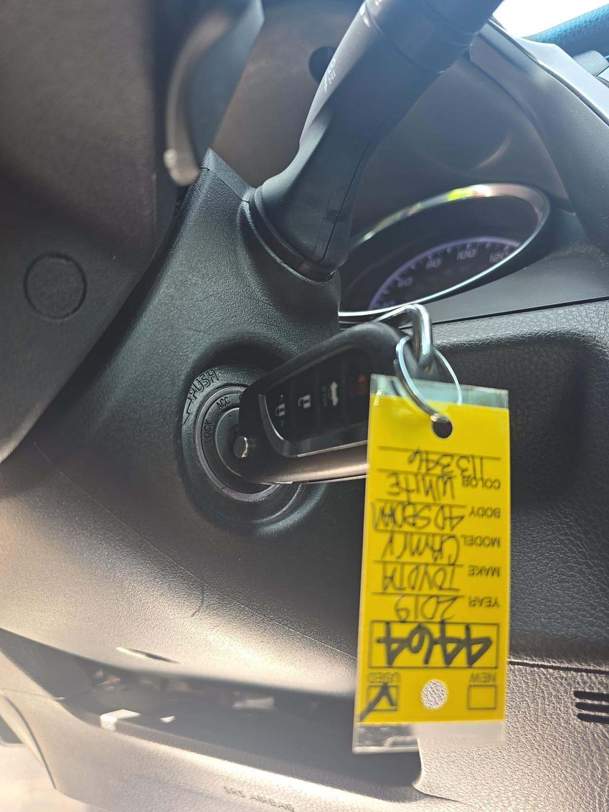 TOYOTA CAMRY - 8