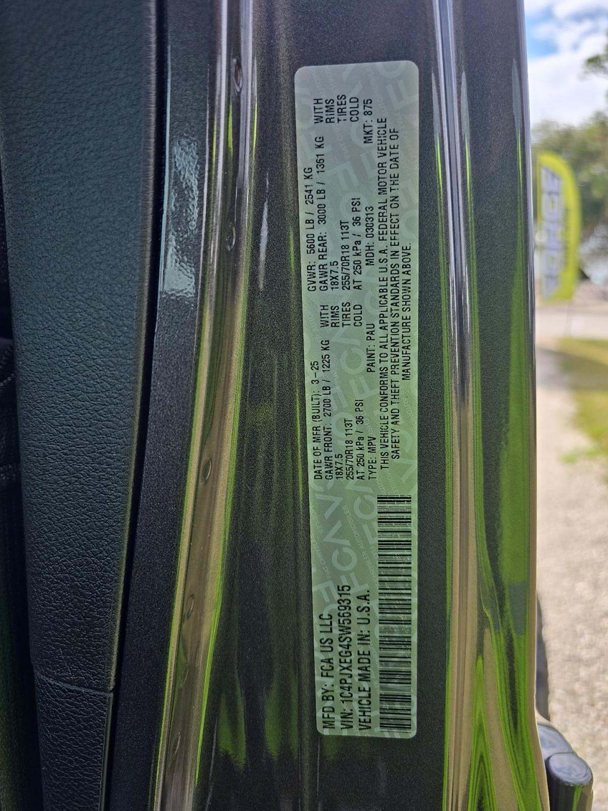 2025 Jeep Wrangler Sahara AWD