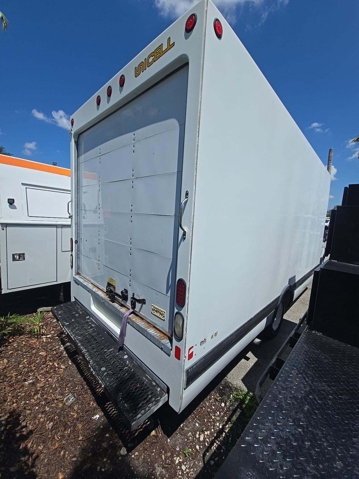 FORD TRANSIT 350 - 3