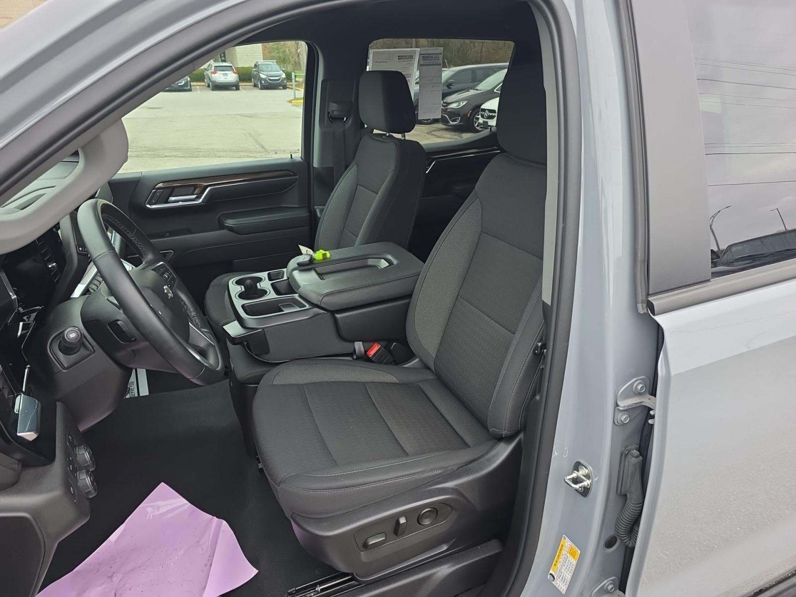 2024 Chevrolet Silverado 1500 RST AWD