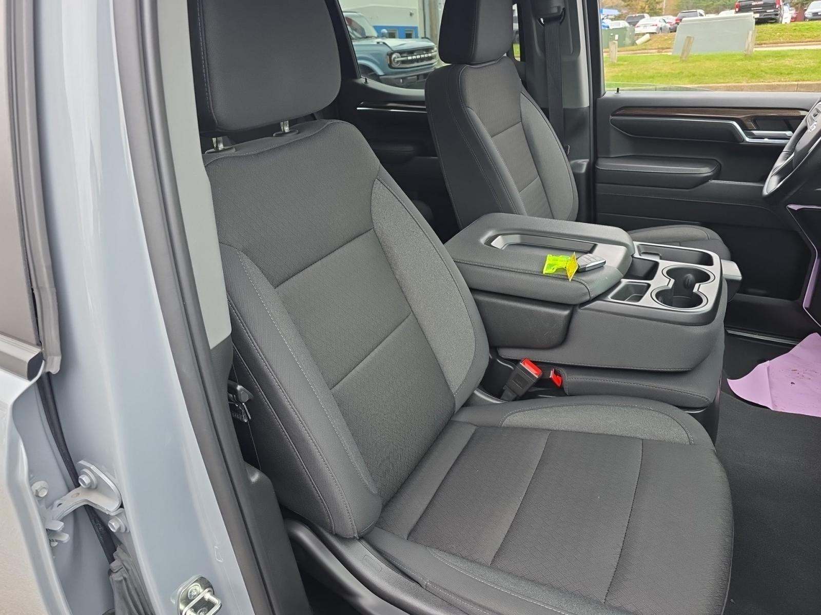 2024 Chevrolet Silverado 1500 RST AWD