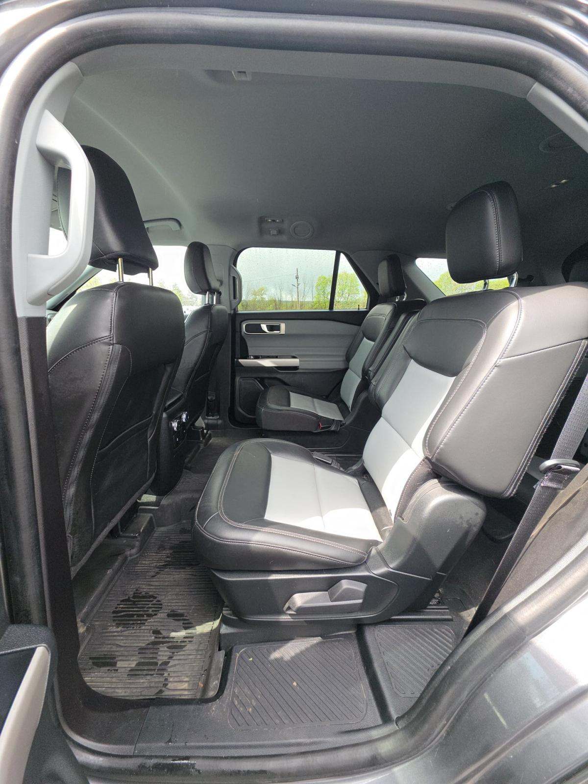 FORD EXPLORER - 9