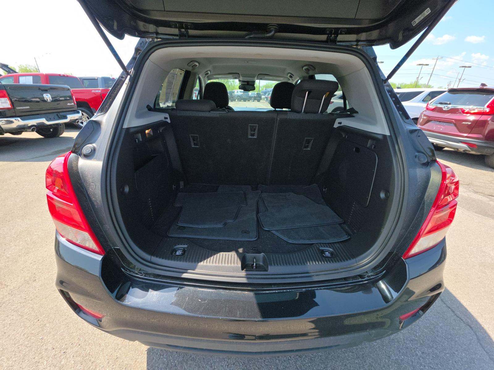 CHEVROLET TRAX - 10