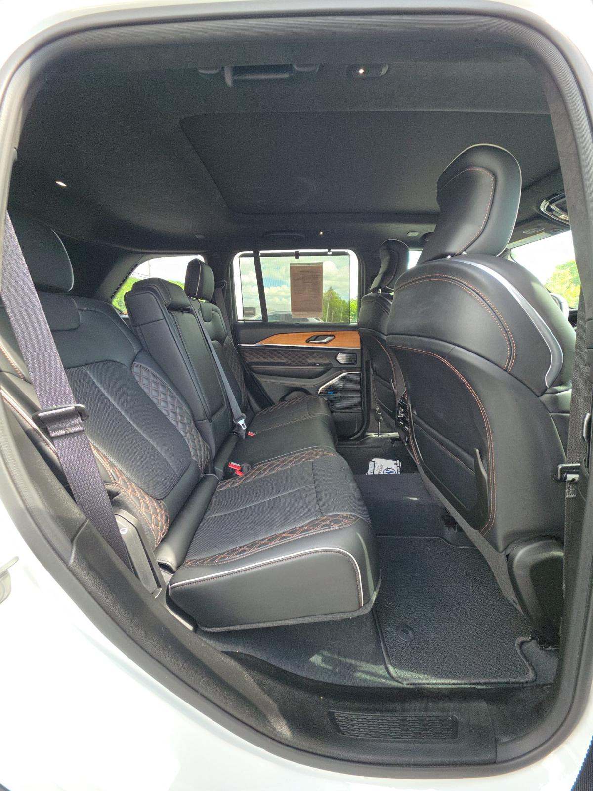 2022 Jeep Grand Cherokee 4xe Summit Reserve AWD
