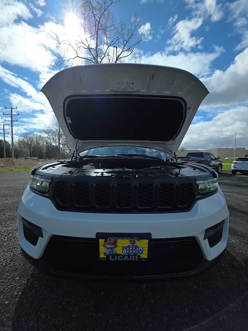 2023 Jeep Grand Cherokee Altitude AWD