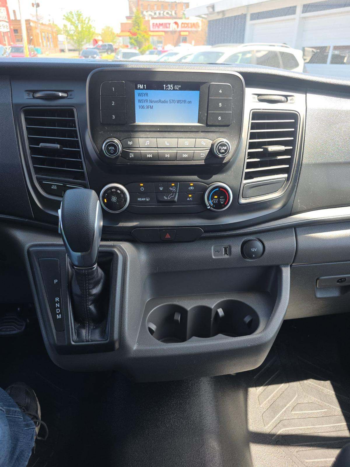 FORD TRANSIT 250 - 6