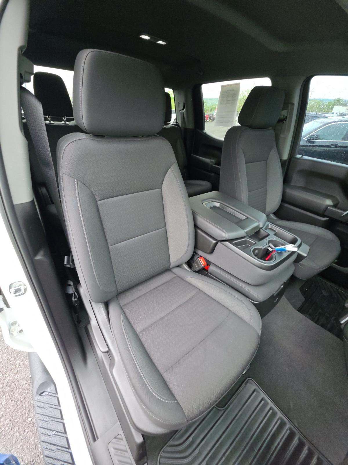 2024 Chevrolet Silverado 1500 Custom AWD
