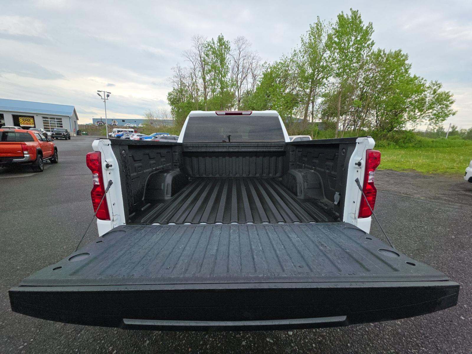 2024 Chevrolet Silverado 1500 Custom AWD