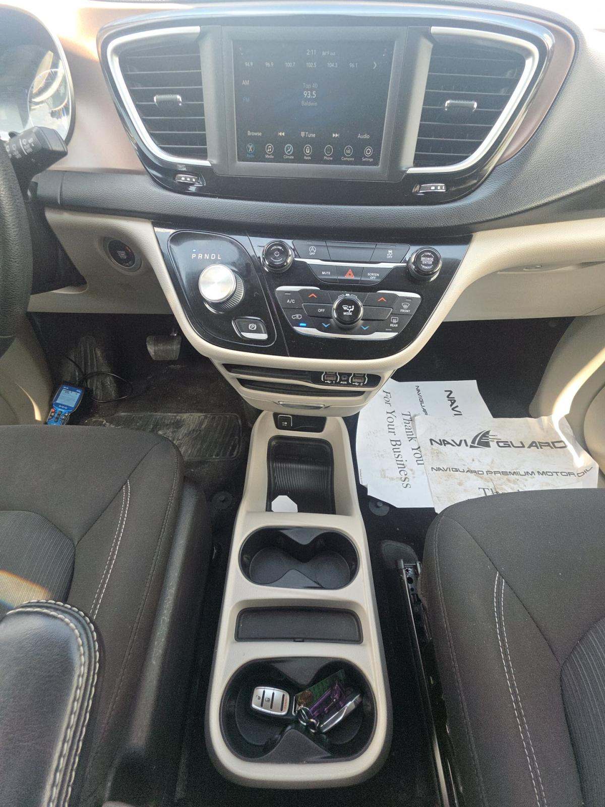 CHRYSLER VOYAGER - 6