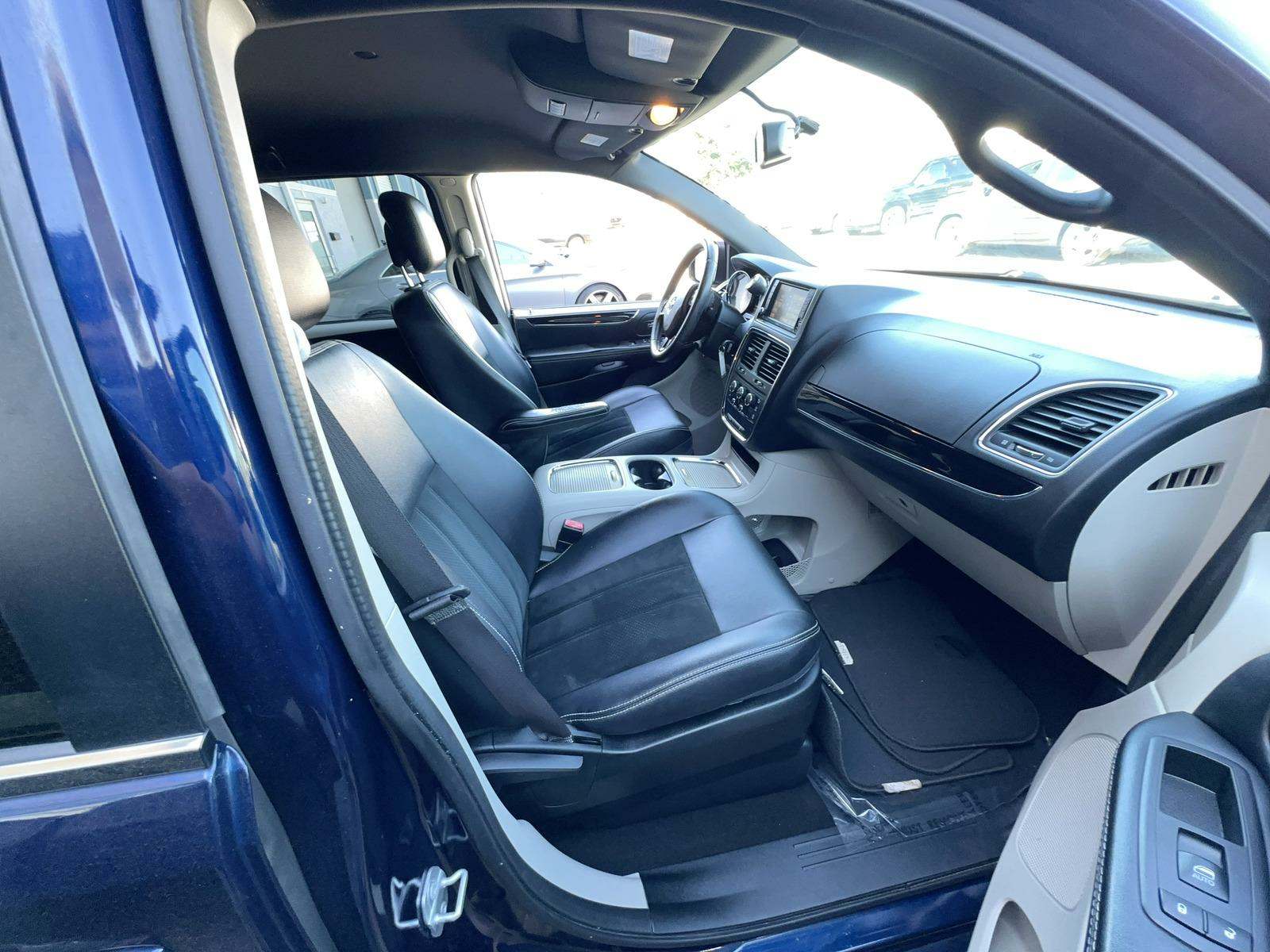 2017 Dodge Grand Caravan SXT FWD