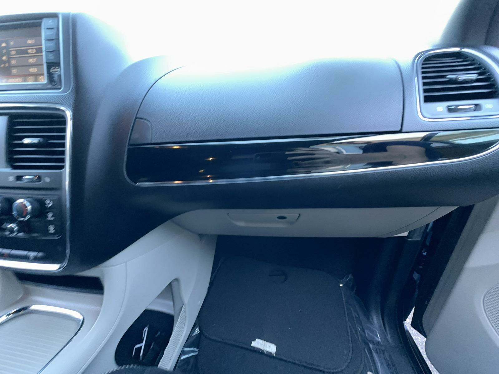 2017 Dodge Grand Caravan SXT FWD