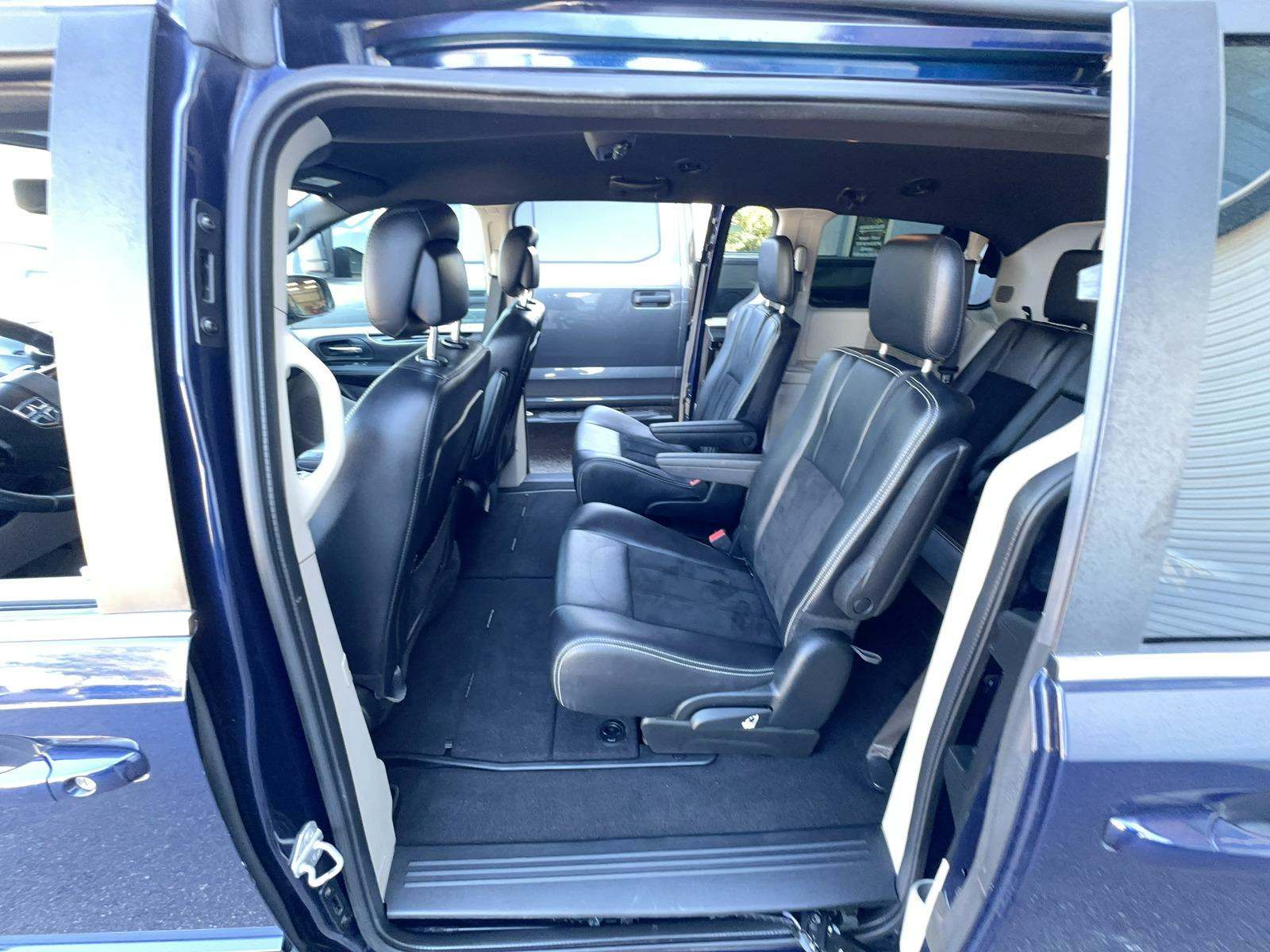 2017 Dodge Grand Caravan SXT FWD