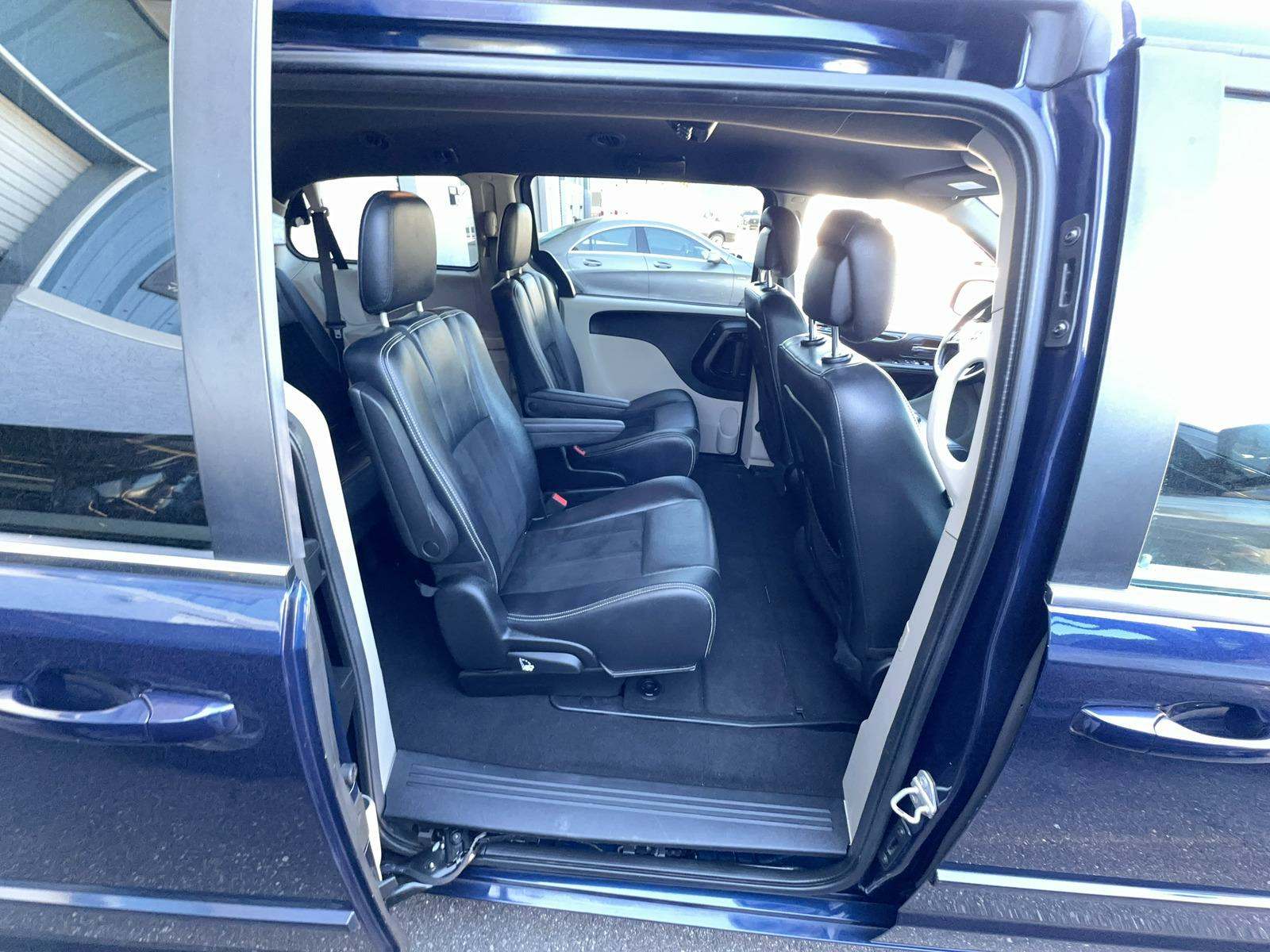 2017 Dodge Grand Caravan SXT FWD