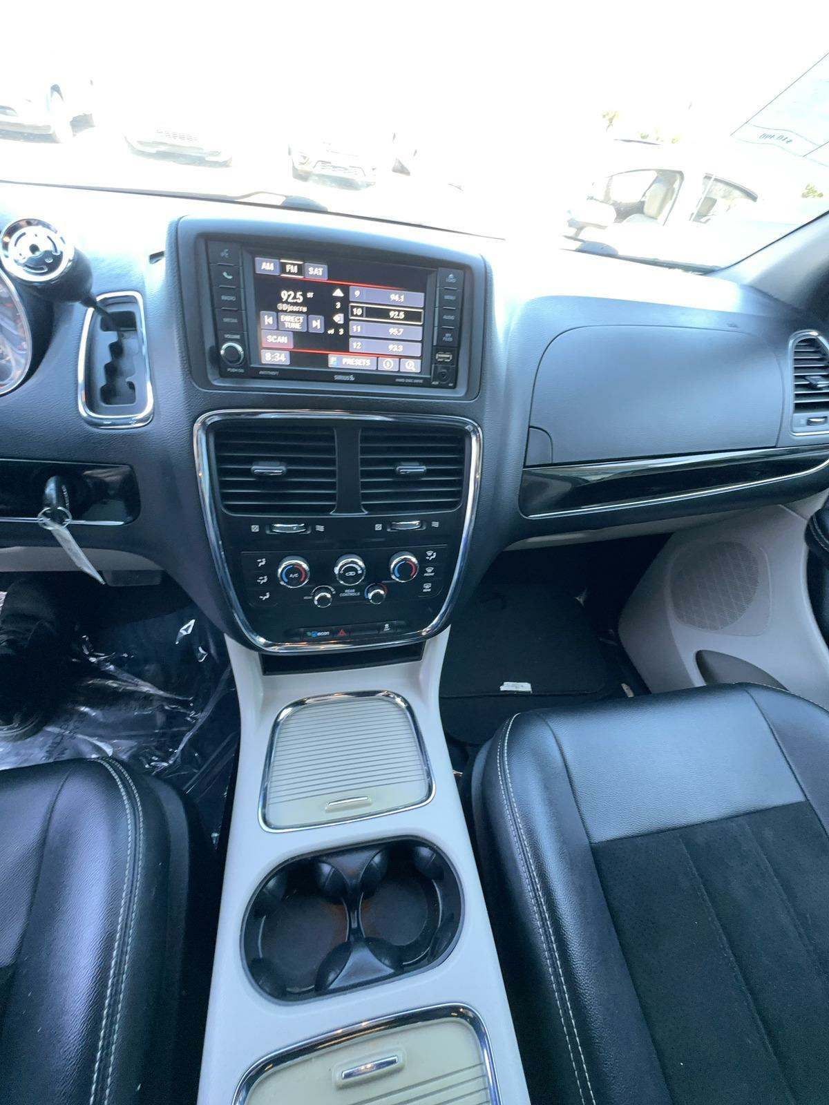 2017 Dodge Grand Caravan SXT FWD