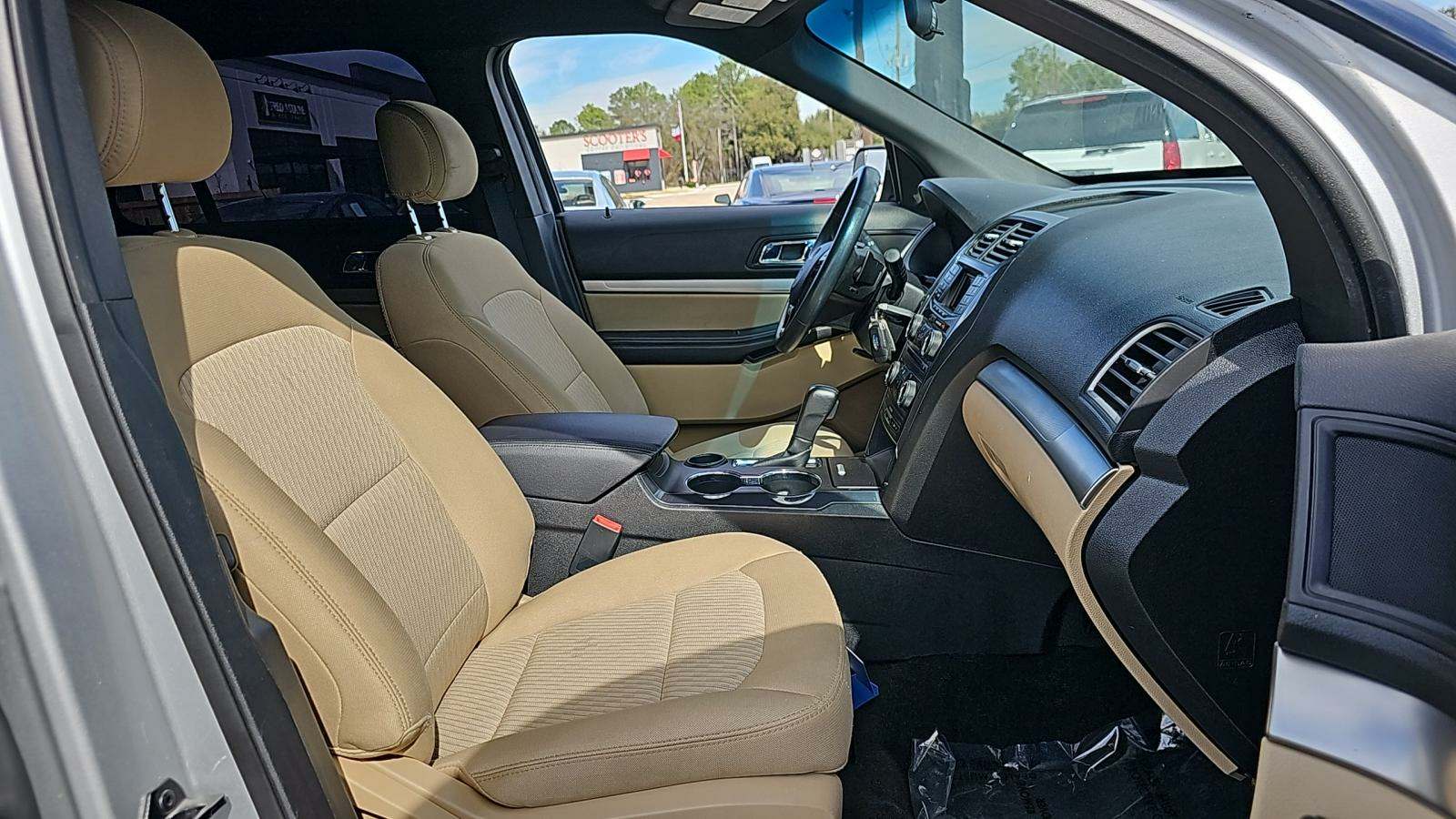 2017 Ford Explorer Base FWD