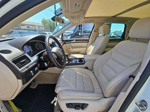 2014 Volkswagen Touareg 3.0L TDI R-Line AWD