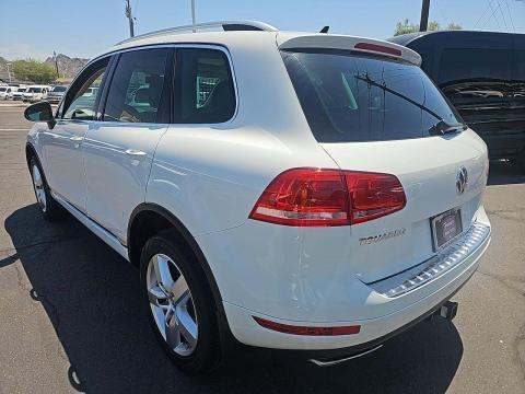2014 Volkswagen Touareg 3.0L TDI R-Line AWD