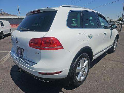 2014 Volkswagen Touareg 3.0L TDI R-Line AWD