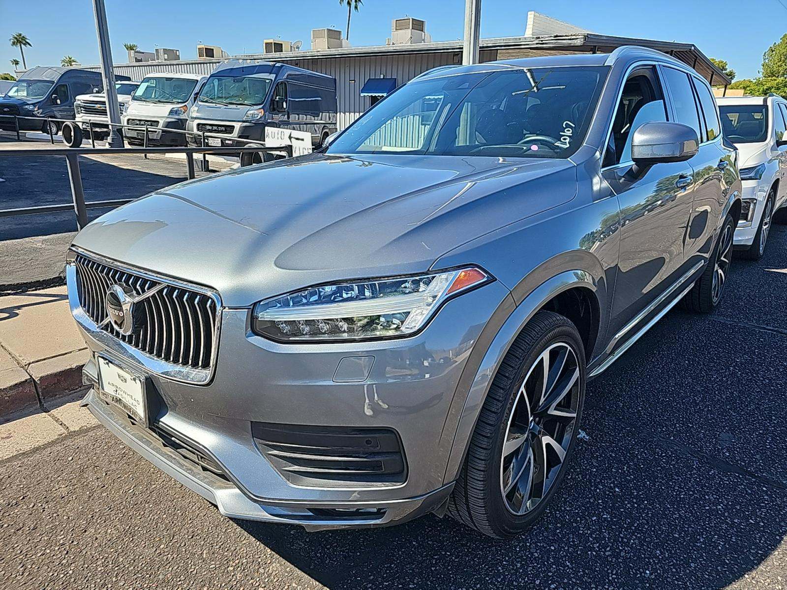 2020 Volvo XC90 T6 Momentum AWD