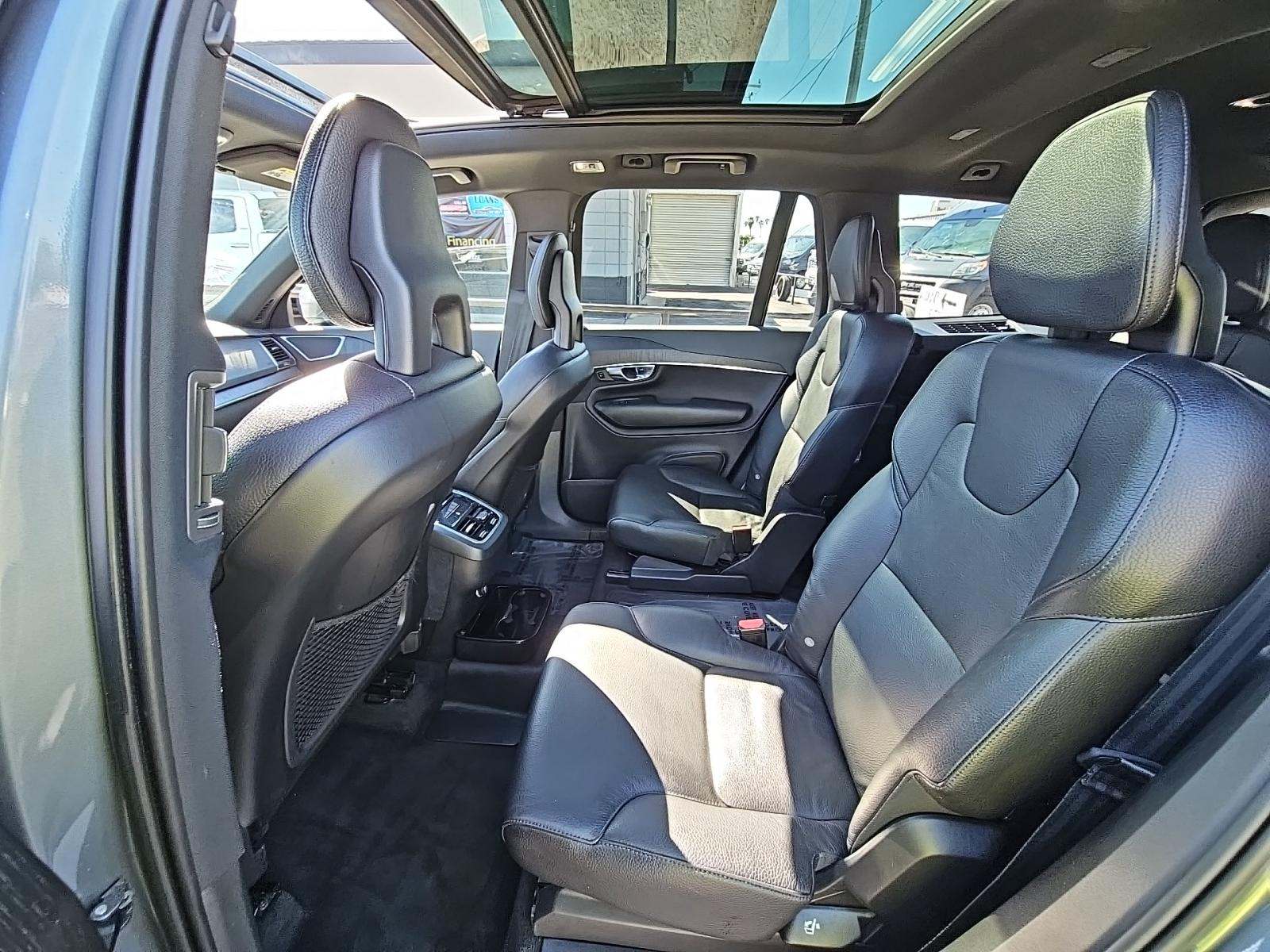 2020 Volvo XC90 T6 Momentum AWD