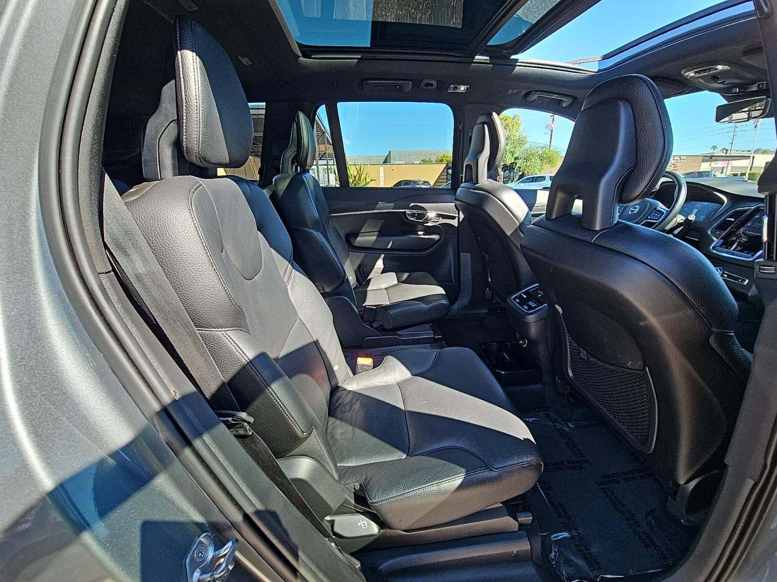 2020 Volvo XC90 T6 Momentum AWD