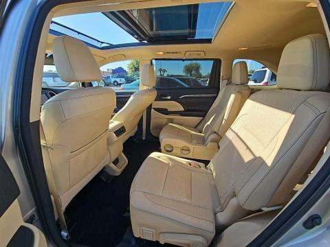 2016 Toyota Highlander Limited Platinum AWD