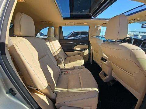 2016 Toyota Highlander Limited Platinum AWD