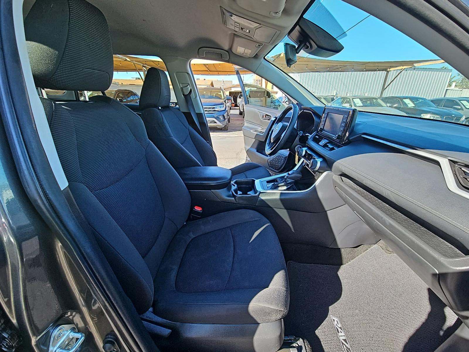 2021 Toyota RAV4 LE FWD