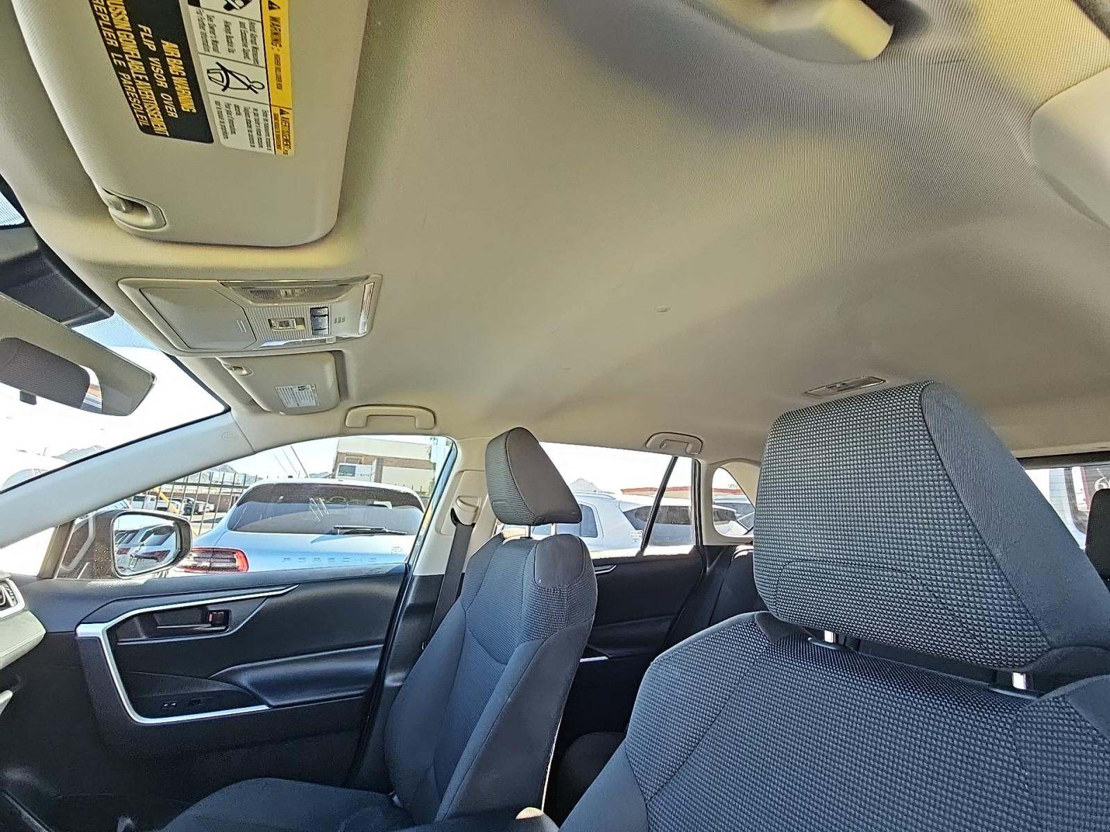 2021 Toyota RAV4 LE FWD