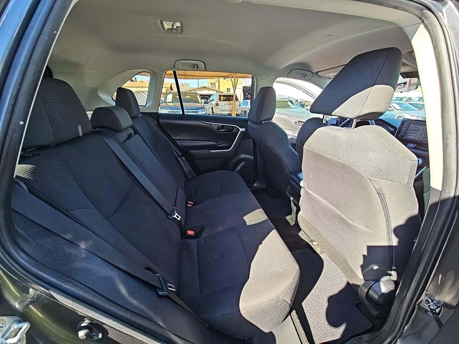 2021 Toyota RAV4 LE FWD