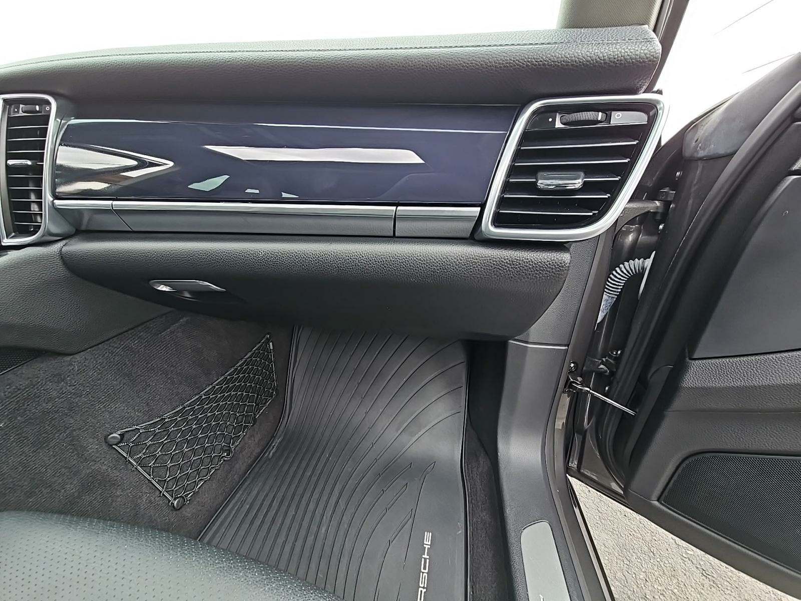 2014 Porsche Panamera S RWD