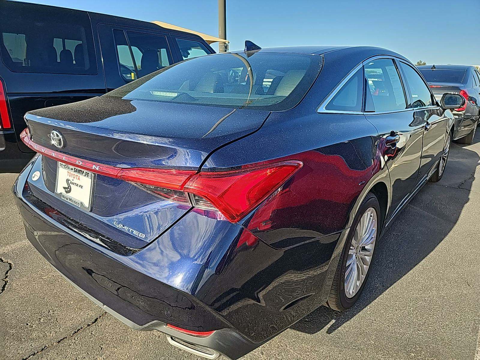 2022 Toyota Avalon Limited FWD