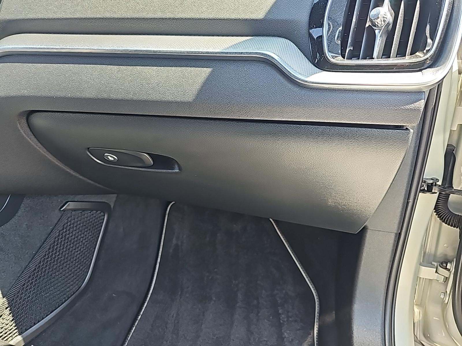 2019 Volvo S60 T5 R-Design FWD