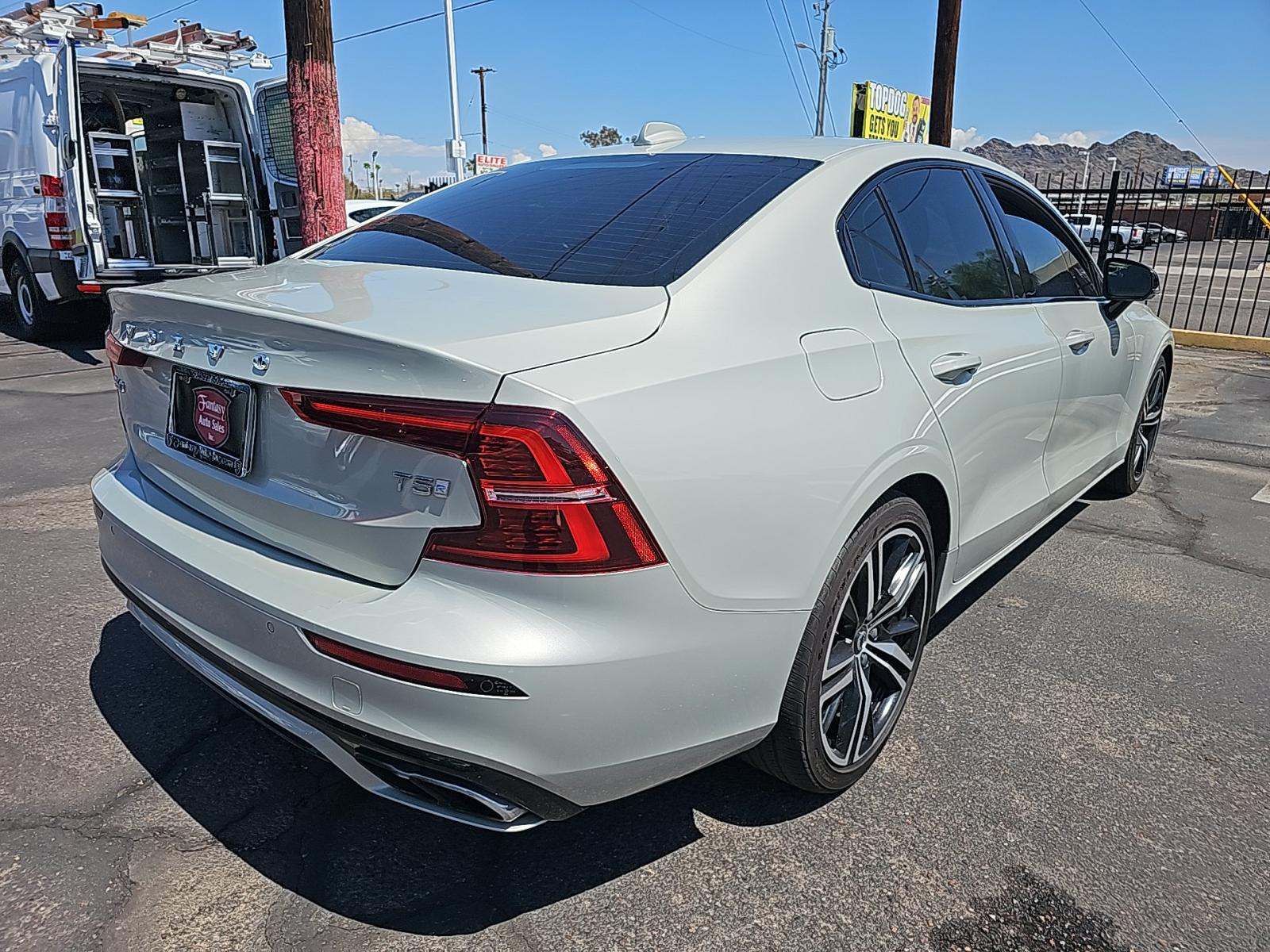 2019 Volvo S60 T5 R-Design FWD