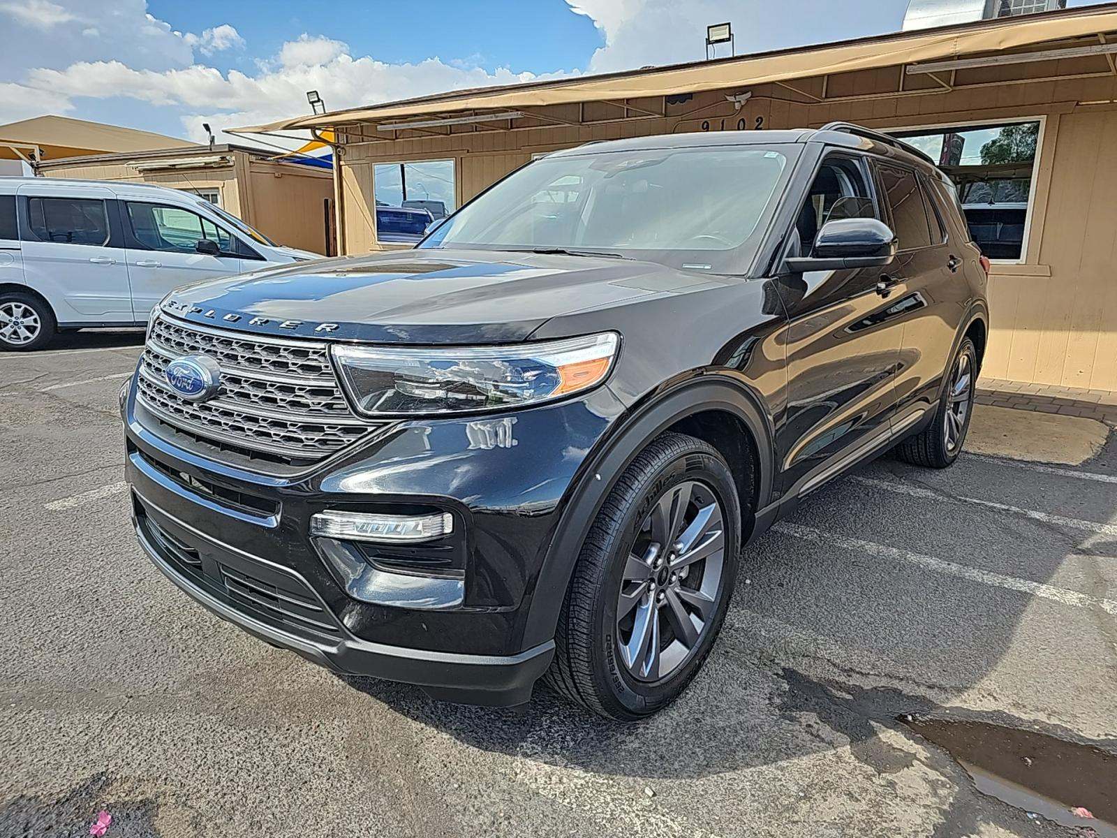 2023 Ford Explorer XLT RWD