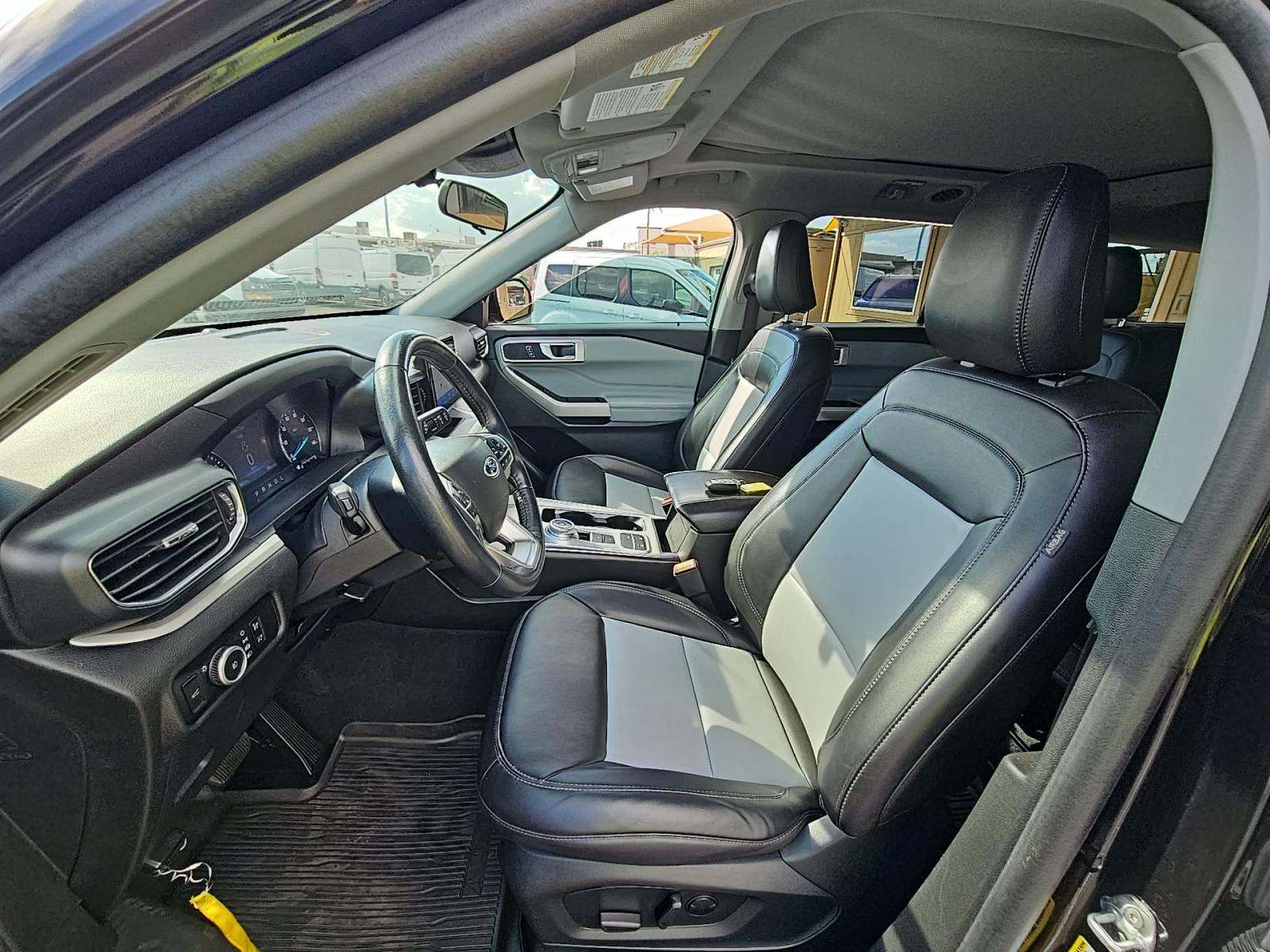 2023 Ford Explorer XLT RWD