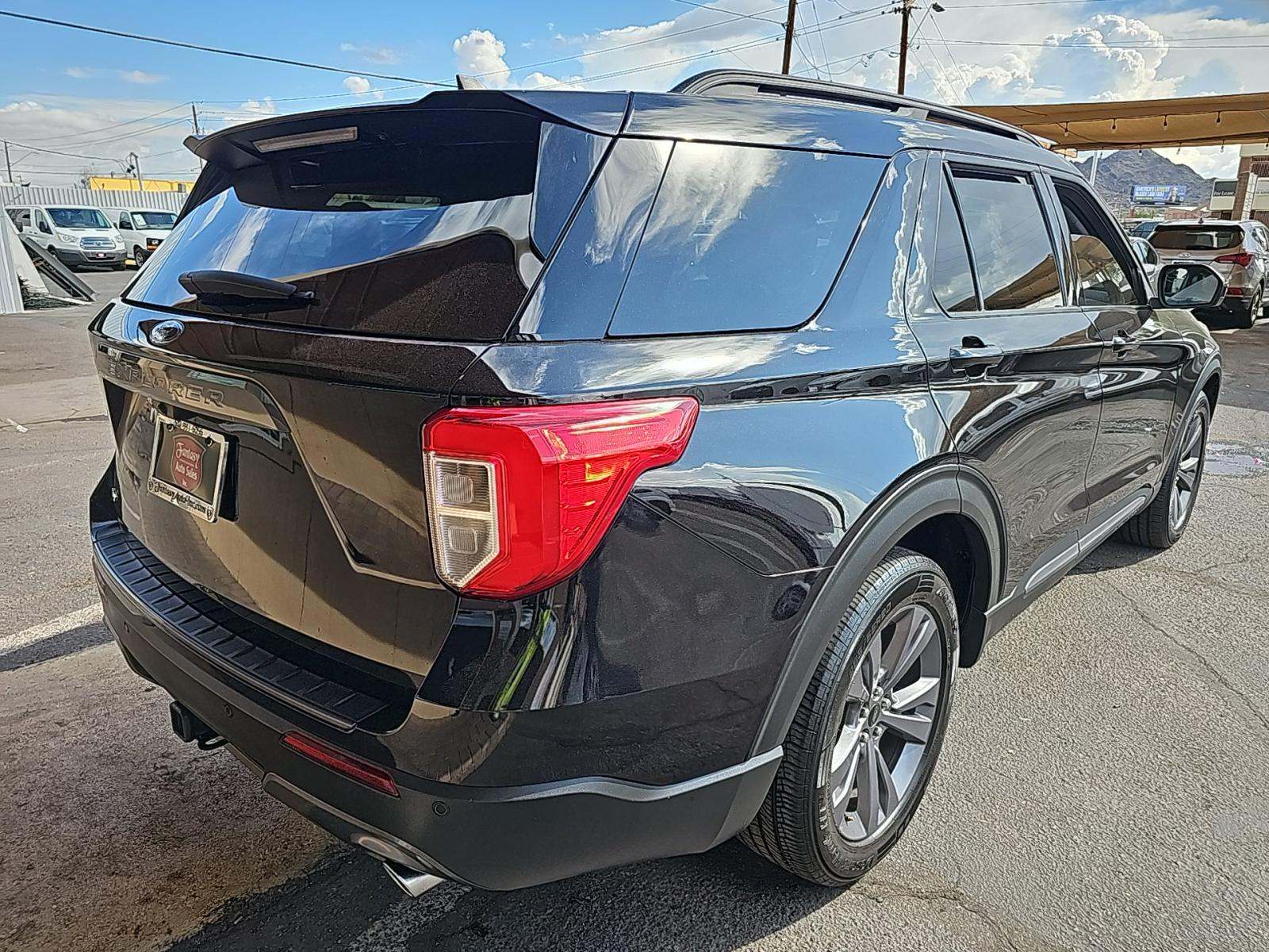 2023 Ford Explorer XLT RWD
