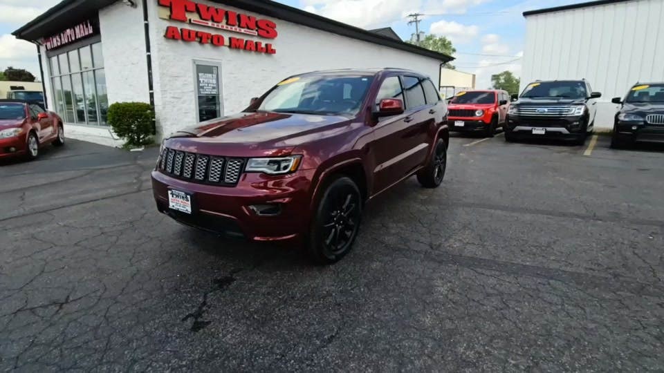 2022 Jeep Grand Cherokee Laredo X AWD