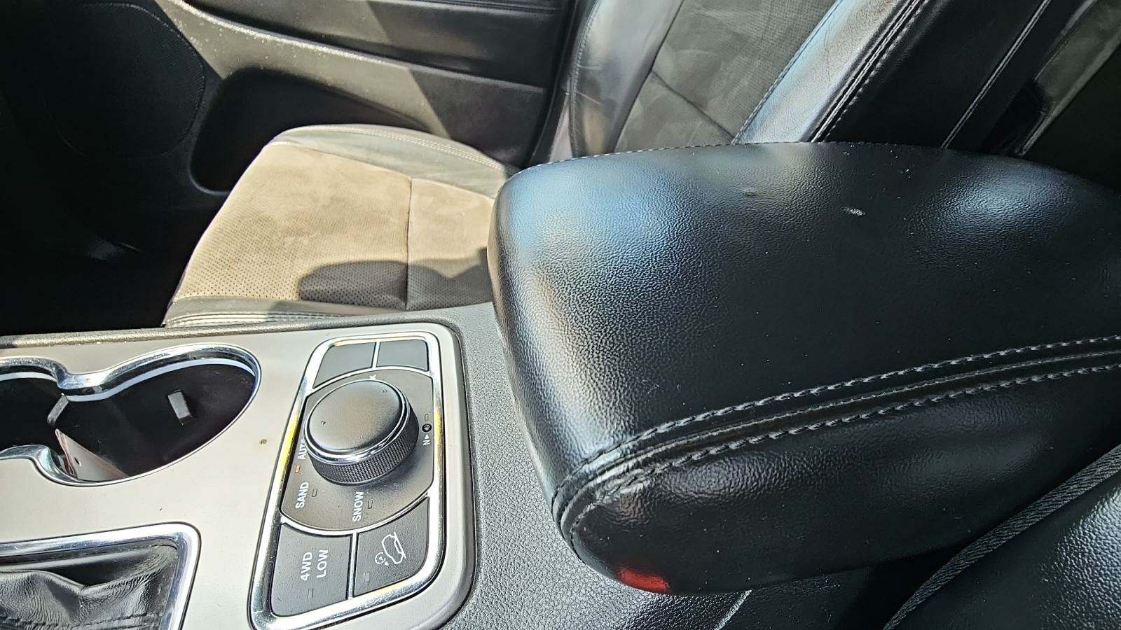 2022 Jeep Grand Cherokee Laredo X AWD