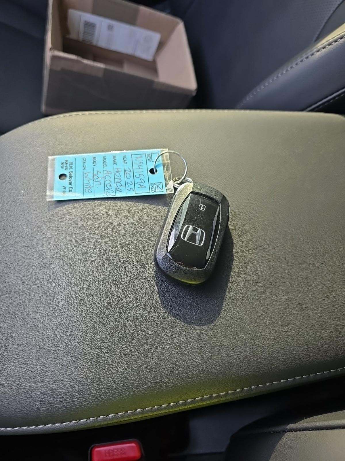 2025 Honda Accord Hybrid Touring FWD