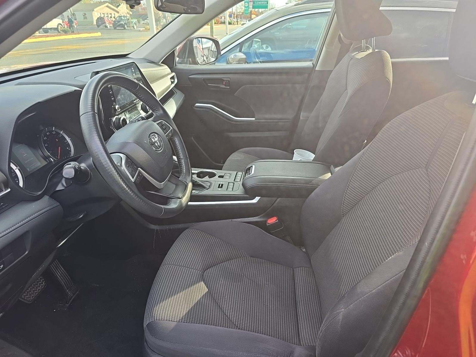 2022 Toyota Highlander LE AWD