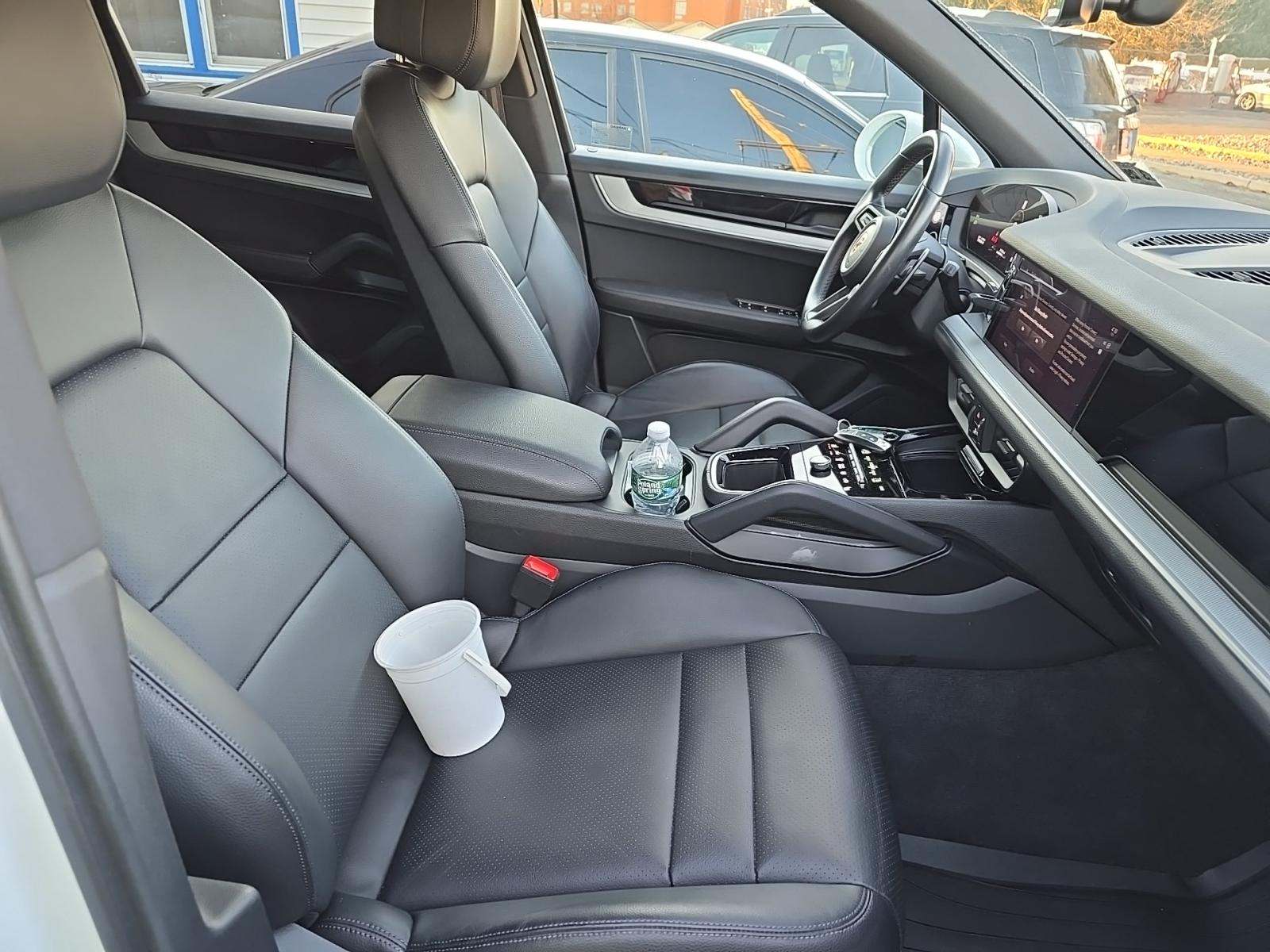 2024 Porsche Cayenne Base AWD