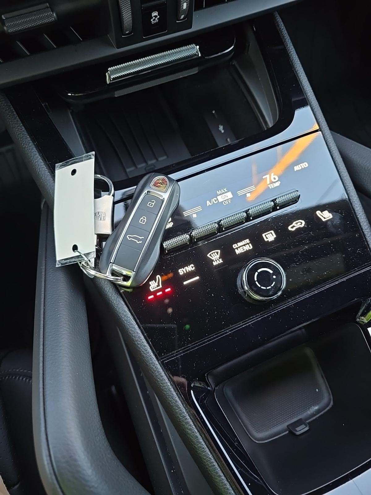 2024 Porsche Cayenne Base AWD