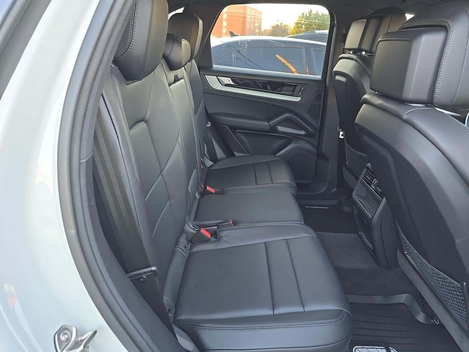 2024 Porsche Cayenne Base AWD