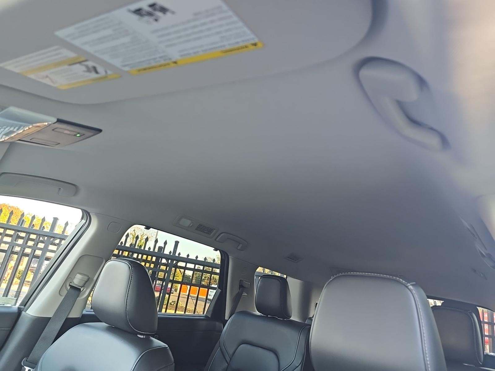 2022 Nissan Pathfinder SL AWD