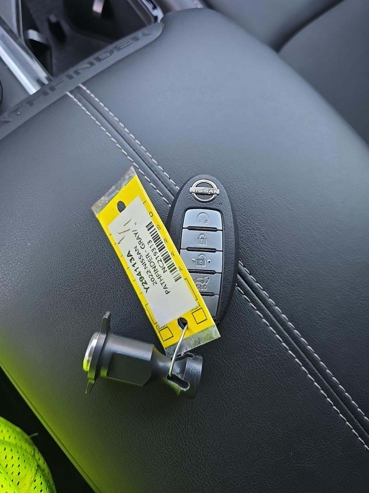 2022 Nissan Pathfinder SL AWD