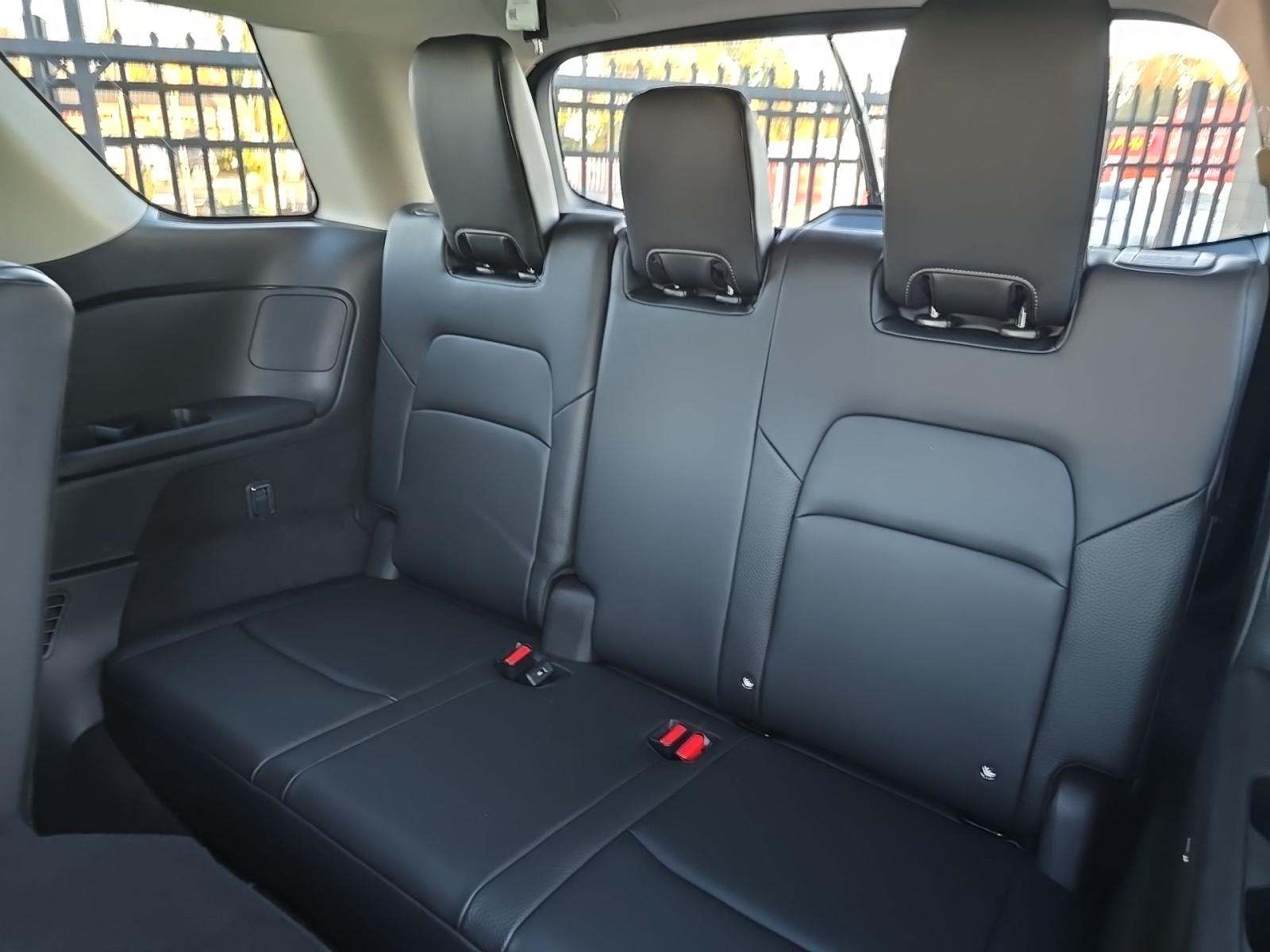 2022 Nissan Pathfinder SL AWD